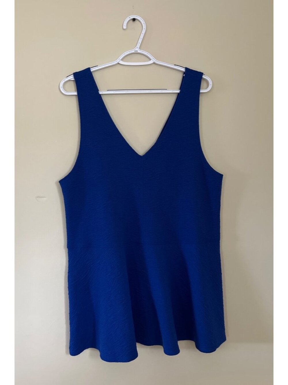 Torrid Womens Size 2 US Size 18 Blue Sleeveless Peplum Top Blouse